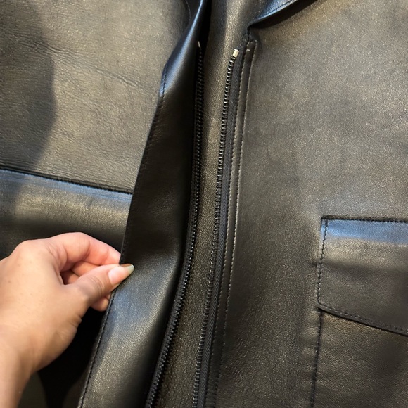 NEVER WORN Chic Black Leather Jacket - Picture 4 of 5